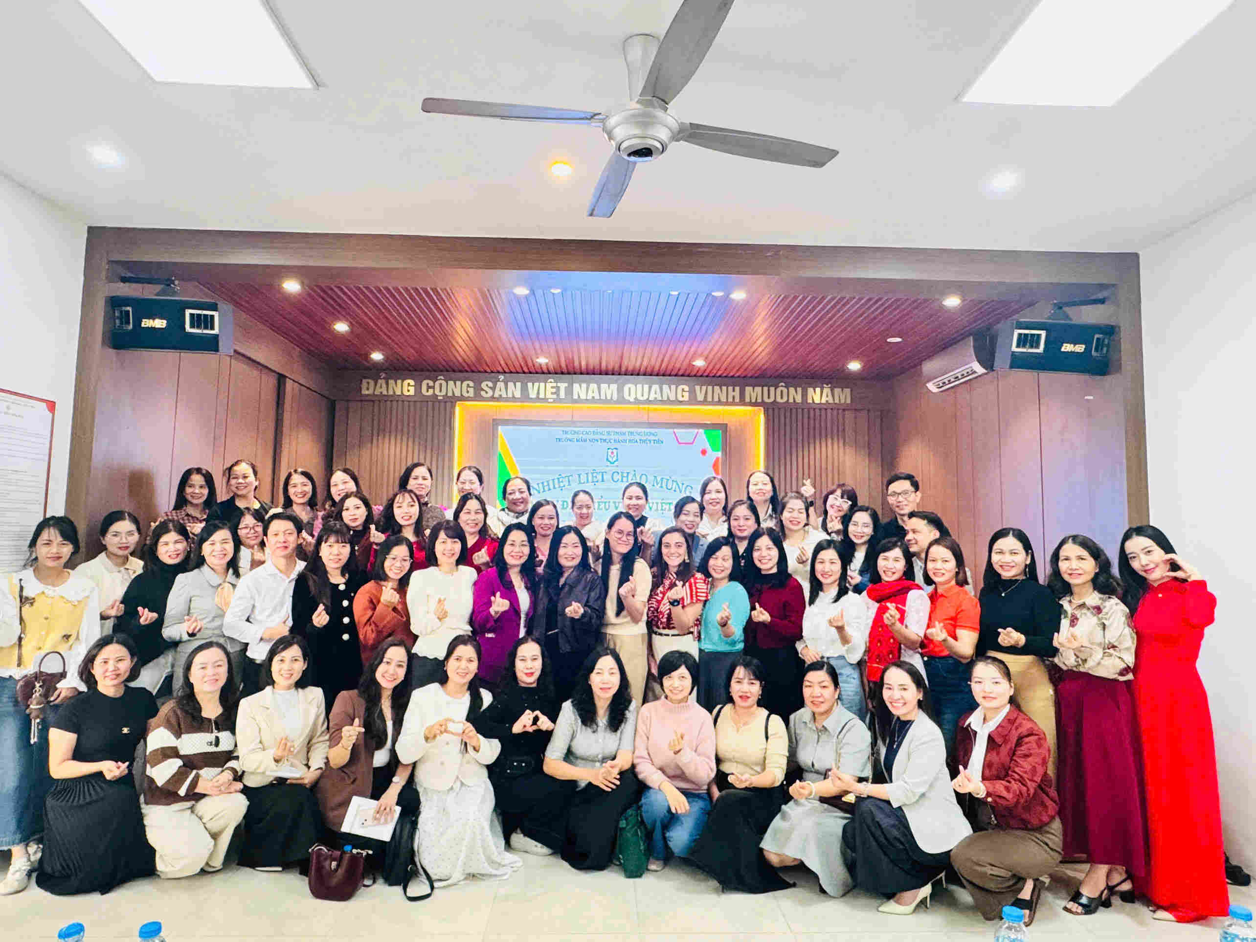 HOA THỦY TIÊN VINH DỰ ĐÓN ĐOÀN ĐẠI BIỂU VVOB VIỆT NAM - CHUYÊN GIA, CÁN BỘ QUẢN LÝ, GIÁO VIÊN CỐT CÁN ĐẾN TỪ TUYÊN QUANG – QUẢNG TRỊ – GIA LAI